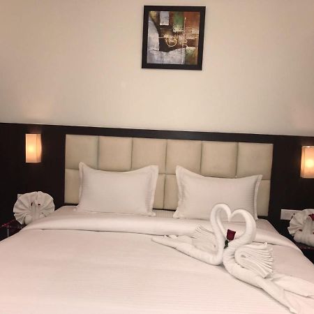 Hotel Anandi Inn Ballia Ngoại thất bức ảnh