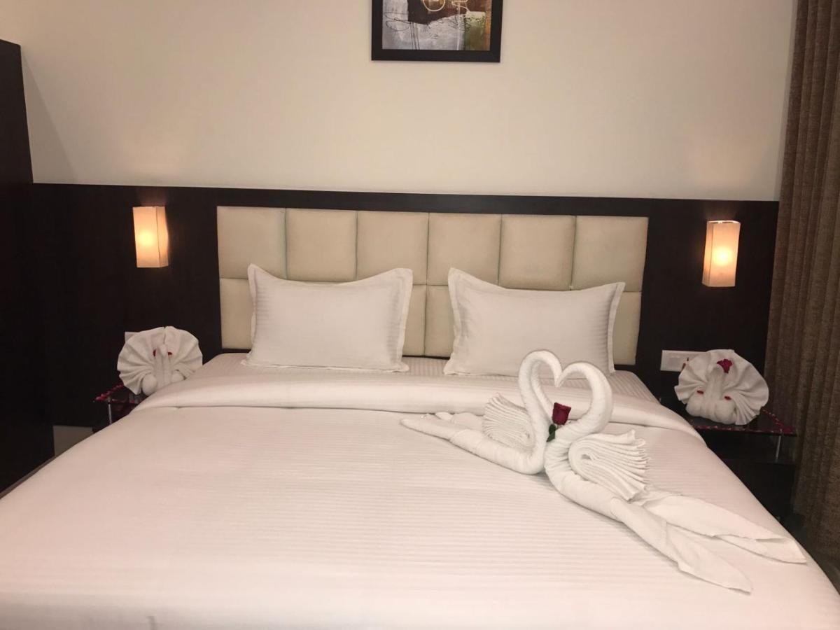 Hotel Anandi Inn Ballia Ngoại thất bức ảnh